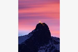 Sonnenuntergang am Thunersee mit Blick aufs Stockhorn Sonnenuntergang am Thunersee mit Blick aufs Stockhorn