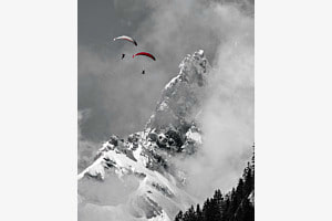 Fly with the giants 