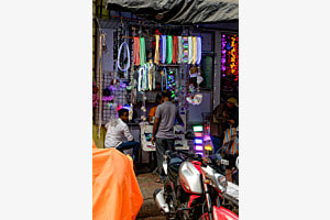 Weihnachtsbeleuchtung auf dem Markt in Mumbai