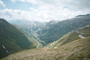 Flüsterndes Tal: Der Muttbach und der Zauber des Muttbach-Belvédère Bahnhofs