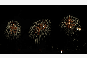 Licht in der Dunkelheit 1: Feuerwerk 1.8.2022