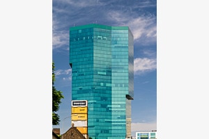 Freitag Container gegen Prime Tower