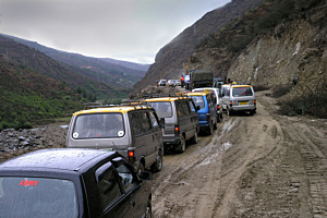 Abenteuer Bhutan - nah am Abgrund