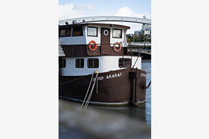 Ein Boot in Lyon