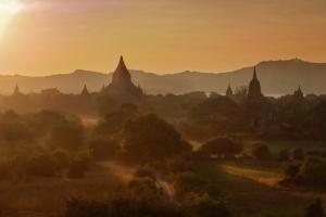 Sunset painting of Bagan, Burma Sunset painting of Bagan, Burma