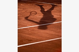 Munar's serve