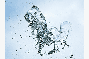 An der Spitze des Wasserspiels auf dem Bundesplatz