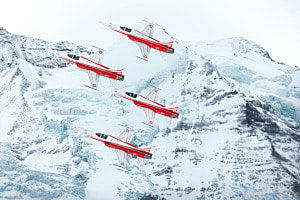 Schweizer Präzision der Patrouille Suisse Lauberhornrennen 2023