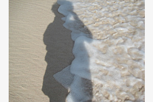 Schatten-Selfie am Strand