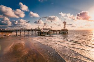 Sunset am Pier in Scheveningen NL