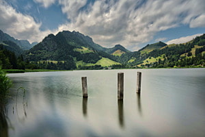drei Pfähle im Schwarzsee drei Pfähle im Schwarzsee