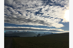 Wolken über den Berner Alpen