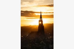 We d Sunne hingerem Münschter unger geit... We d Sunne hingerem Münschter unger geit...