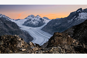 Aletschgletscher bei Sonnenaufgang Aletschgletscher bei Sonnenaufgang