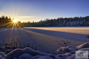 Warmes Licht an einem eiskalten Morgen Warmes Licht an einem eiskalten Morgen