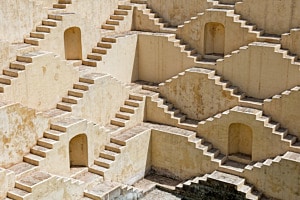 Stufenbrunnenmuster in Indien