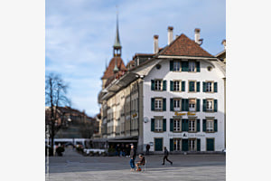 Platz an der Sonne - Auf dem Bundesplatz