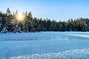 Abends auf dem gefrorenen Etang de Gruère