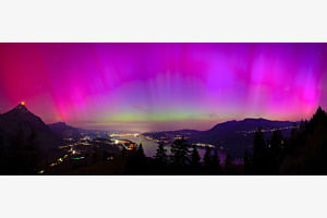 Panorama Nordlicht-Spektakel Thunersee