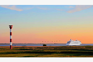 AIDA auf der Elbe