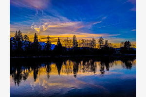 Abenddämmerung am See