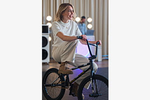 WONDERLAND EXPERIENCE Bike