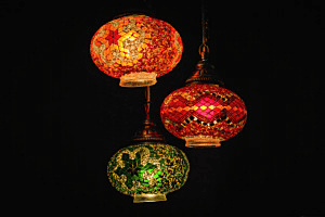 Lampen im Anatolia Kebab Restaurant in Flims