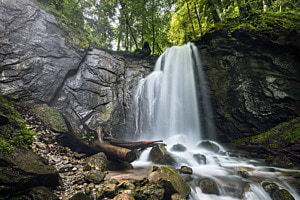 Muehlebach Wasserfall in Finstersee