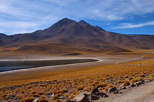 Volcán Meñiques an der Laguna Miscanti, Nordchile