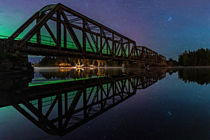 Polarlicht mit Brücke