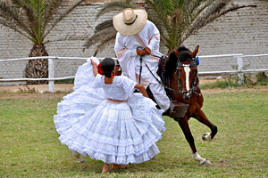 Tanz mit dem Pferd in Perú