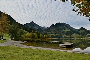 Schäfchenwolken über dem Schwarzsee FR