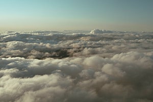 auf Wolken gehen