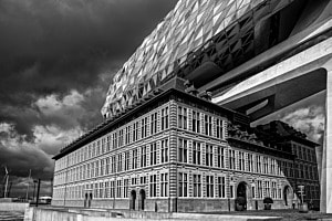 Hafenverwaltung Antwerpen (by Zaha Hadid)