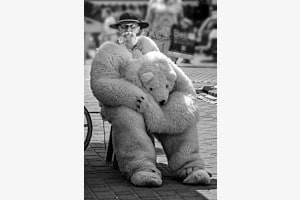 Auch Eisbären brauchen mal eine Pause!
