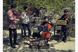 Strassenmusiker in Japan, Sommerfestival (Analog)