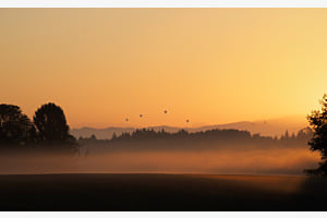 Ballonfahrt im Sonnenaufgang