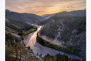 Rhätische Bahn in der Rheinschlucht 