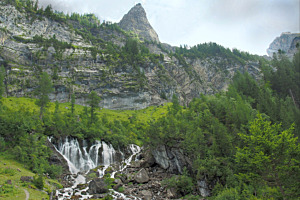 Siebenbrünnen oberhalb Lenk - Bergwasser