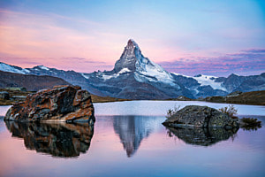 Sonnenaufgang beim Stellisee