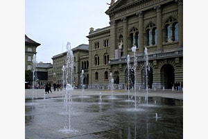 Wasserspiel am Bundesplatz / Streetphotography-Walk