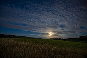 Vollmond-Wolken