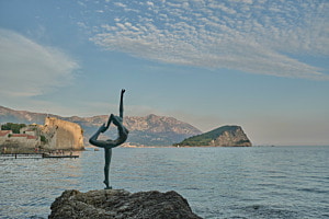 The Dancing Gril (Budva, Montenegro) The Dancing Gril (Budva, Montenegro)
