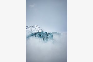 In Wolken gehülter Gletscher (Mont Miné)
