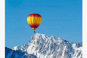 Schneeberg mit Heissluftballon