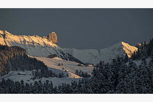 Schibegütsch im letzten Sonnenlicht Schibegütsch im letzten Sonnenlicht