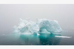 Eisberg im Nebel
