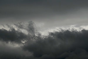 Corvatschkette in den Wolken