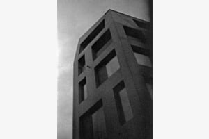 Building (Lomography Berlin 400 - Ilfosol 3) Building (Lomography Berlin 400 - Ilfosol 3)
