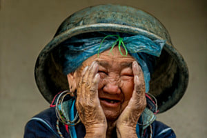 alte frau in Birma
